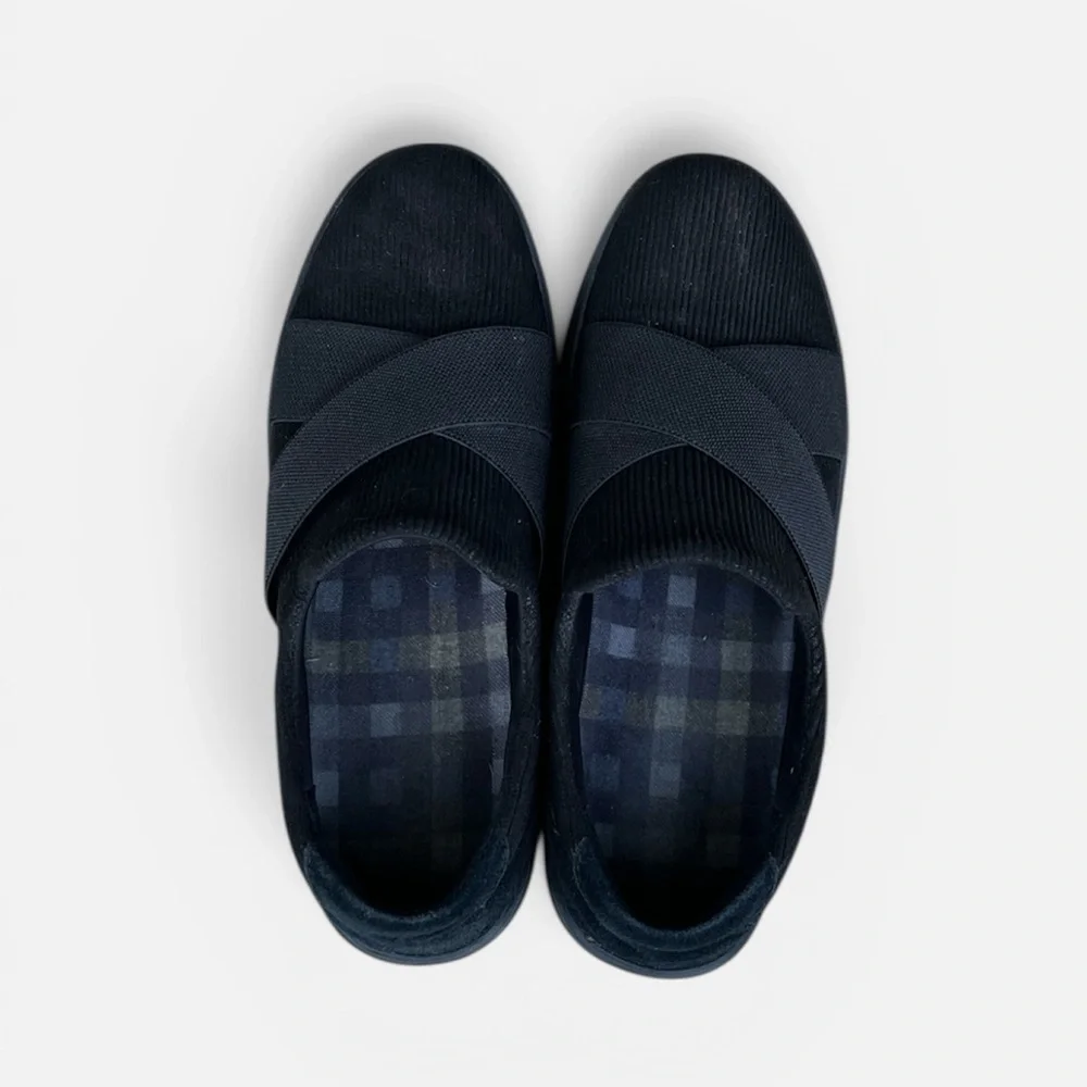 Born Banshee Slip-on Ribbed Comfort Loafer in Black Size 9